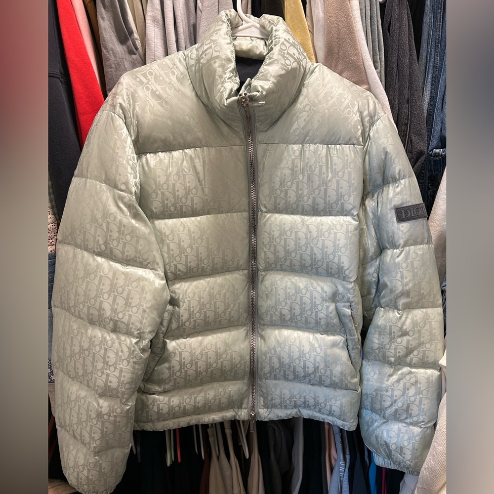 Dior Oblique Puffer Jacket Size 48 in Silver 
Used 8/10 bought during Covid